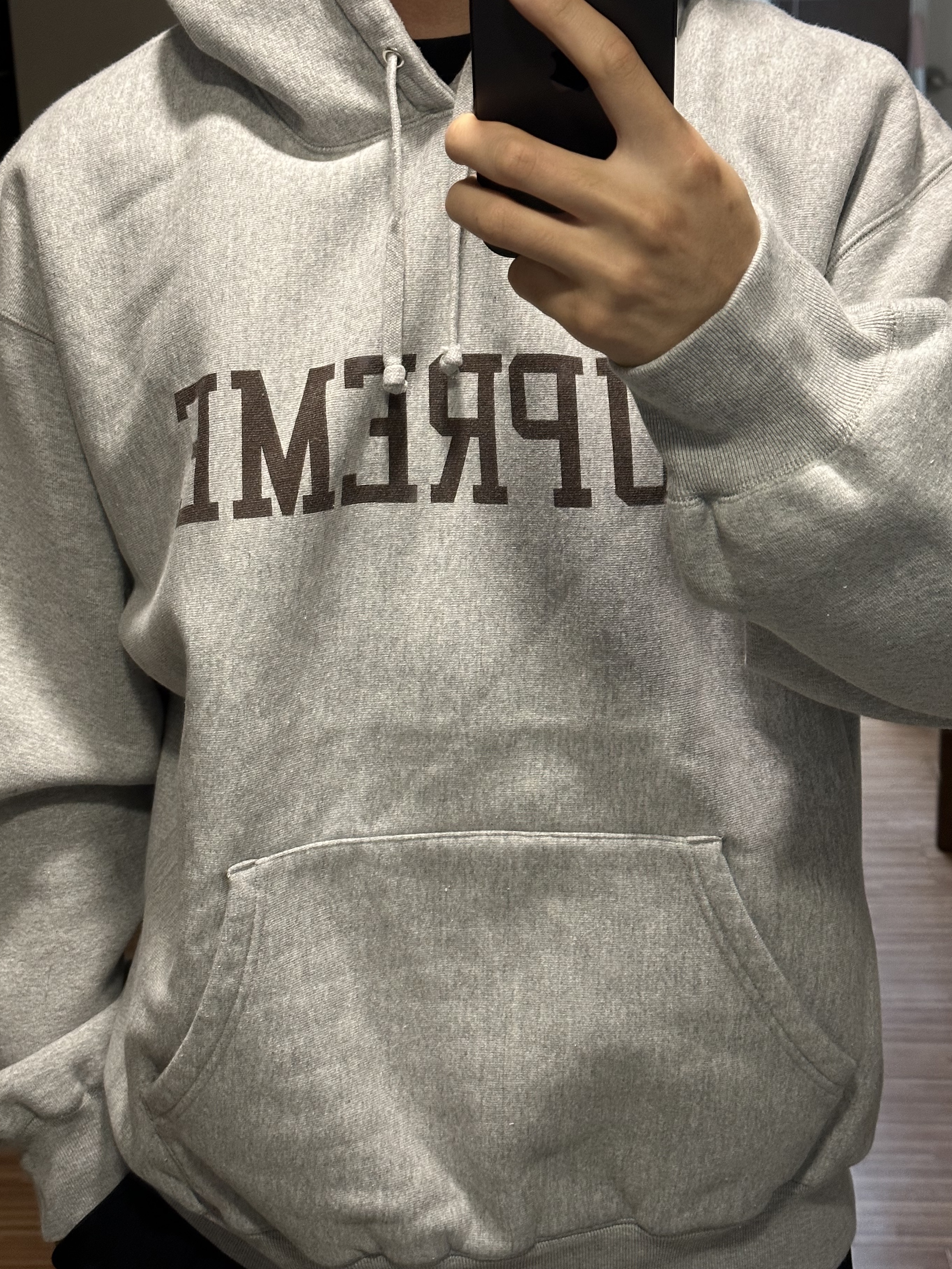 Supreme Varsity Hooded Sweatshirt Heather Grey - 23FW 착용 스타일 - 1