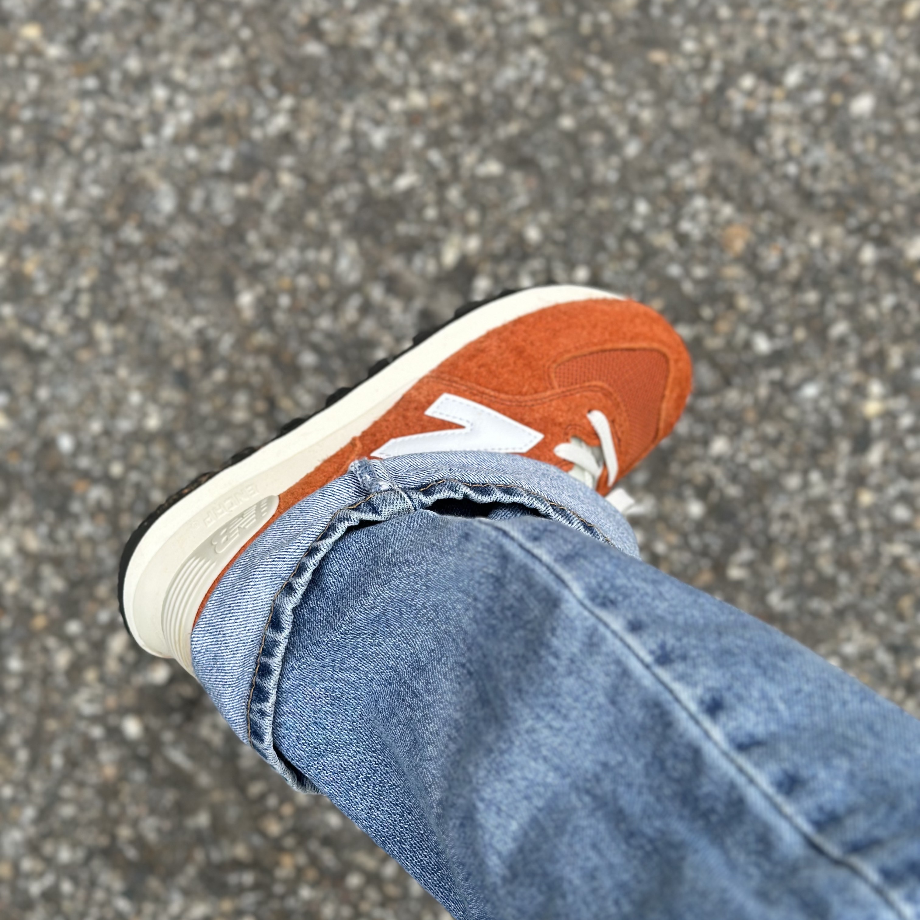 New Balance 574 Heritage Orange Burst White 착용 스타일 - 1
