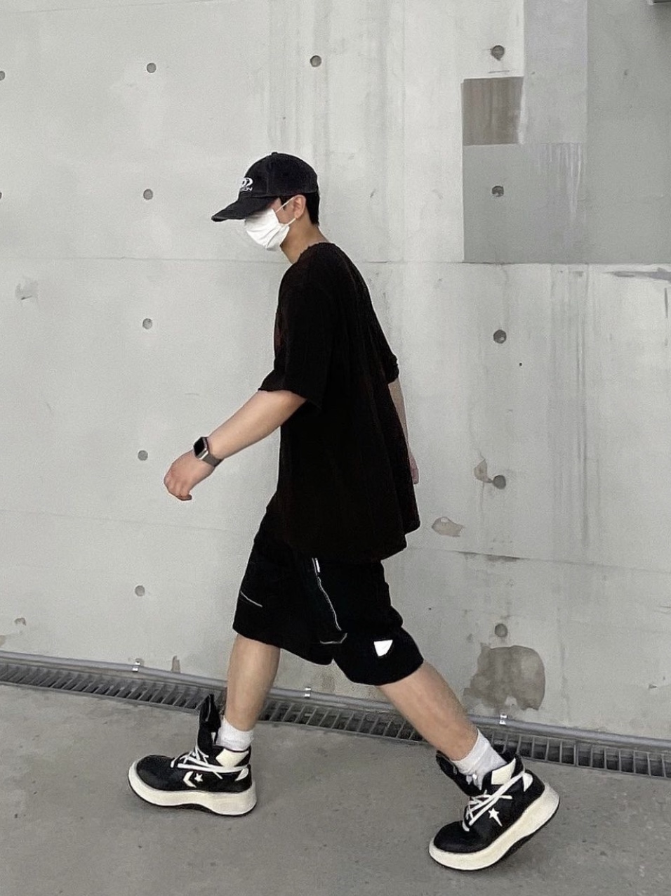 Converse x Drkshdw Turbowpn Black Cream, Civision by CSC Vison Destroyed Cap Washed Black 착용 스타일 - 1