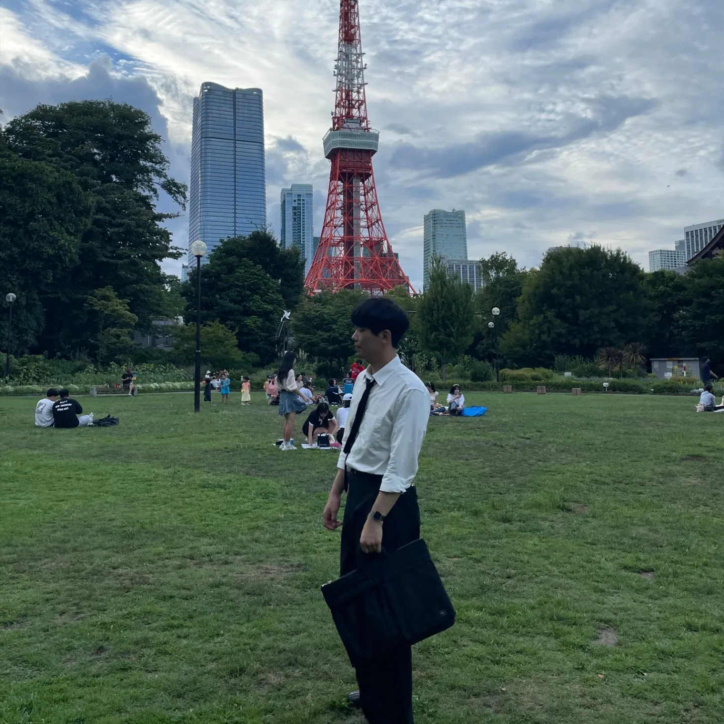 Porter Tanker Short Helmet Bag Black 착용 스타일 - 5