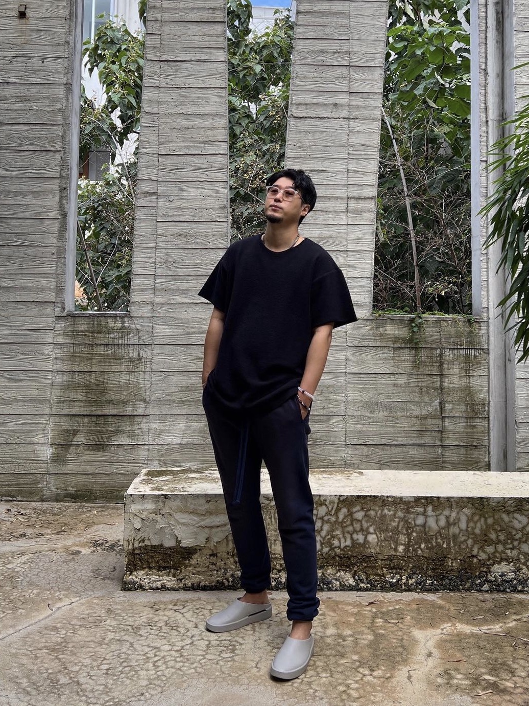 Fear of God The California Concrete 착용 스타일