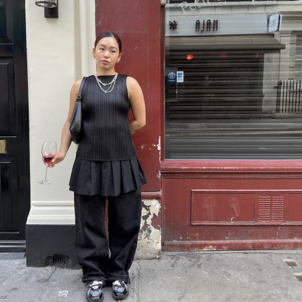(W) Pleats Please Issey Miyake Basics Tack Top Black, Asics x Cecilie Bahnsen GT-2160 Black 착용 스타일