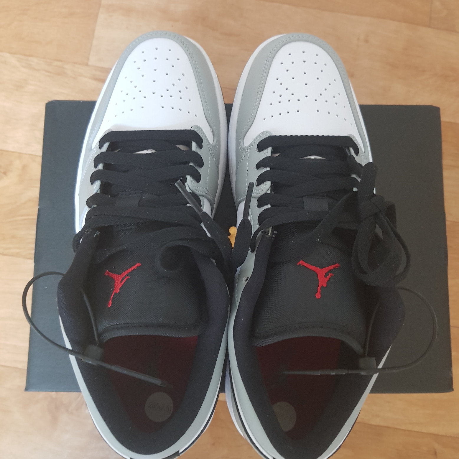 Jordan 1 Low Light Smoke Grey 착용 스타일 - 3
