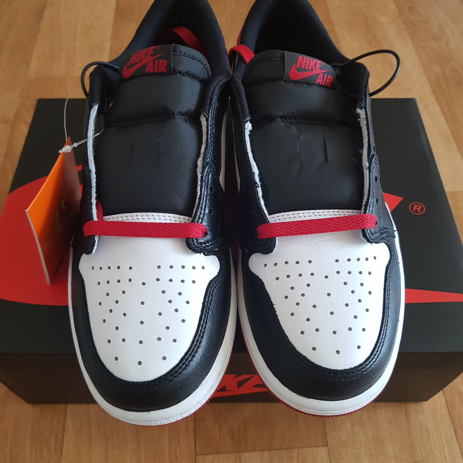 Jordan 1 Retro Low OG Black Toe 착용 스타일 - 1