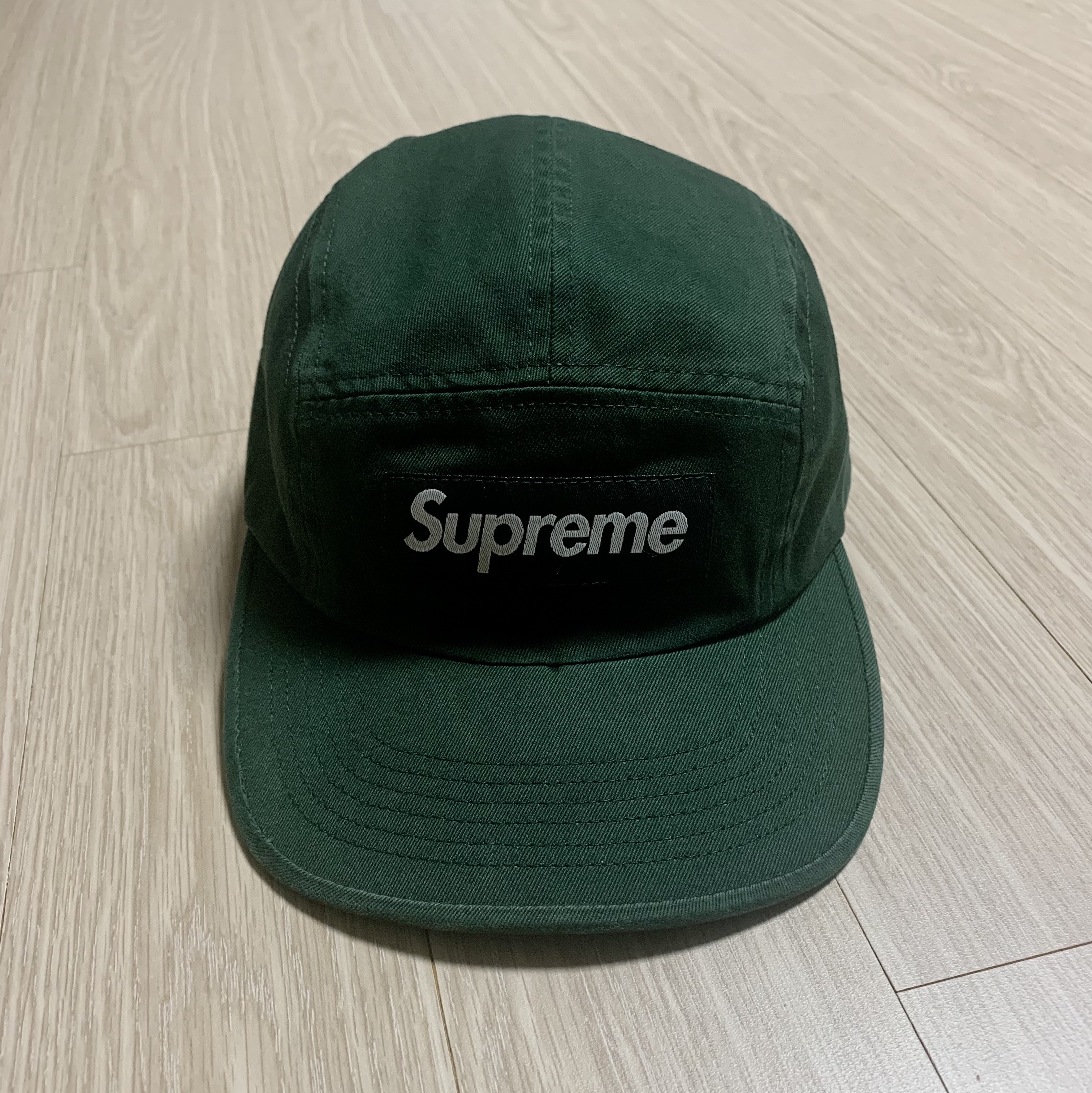 Supreme Washed Chino Twill Camp Cap Pine Green - 23FW 착용 스타일