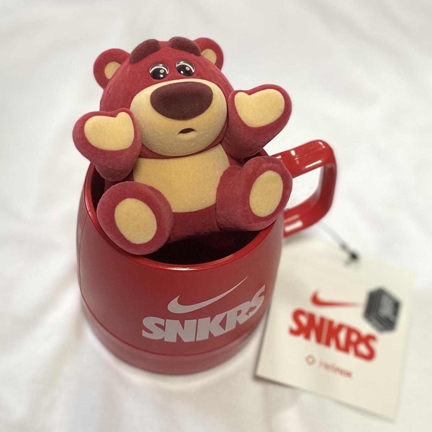 Helinox x Nike SNKRS Lounge Souvenir Dinex Mug Red 착용 스타일 - 1