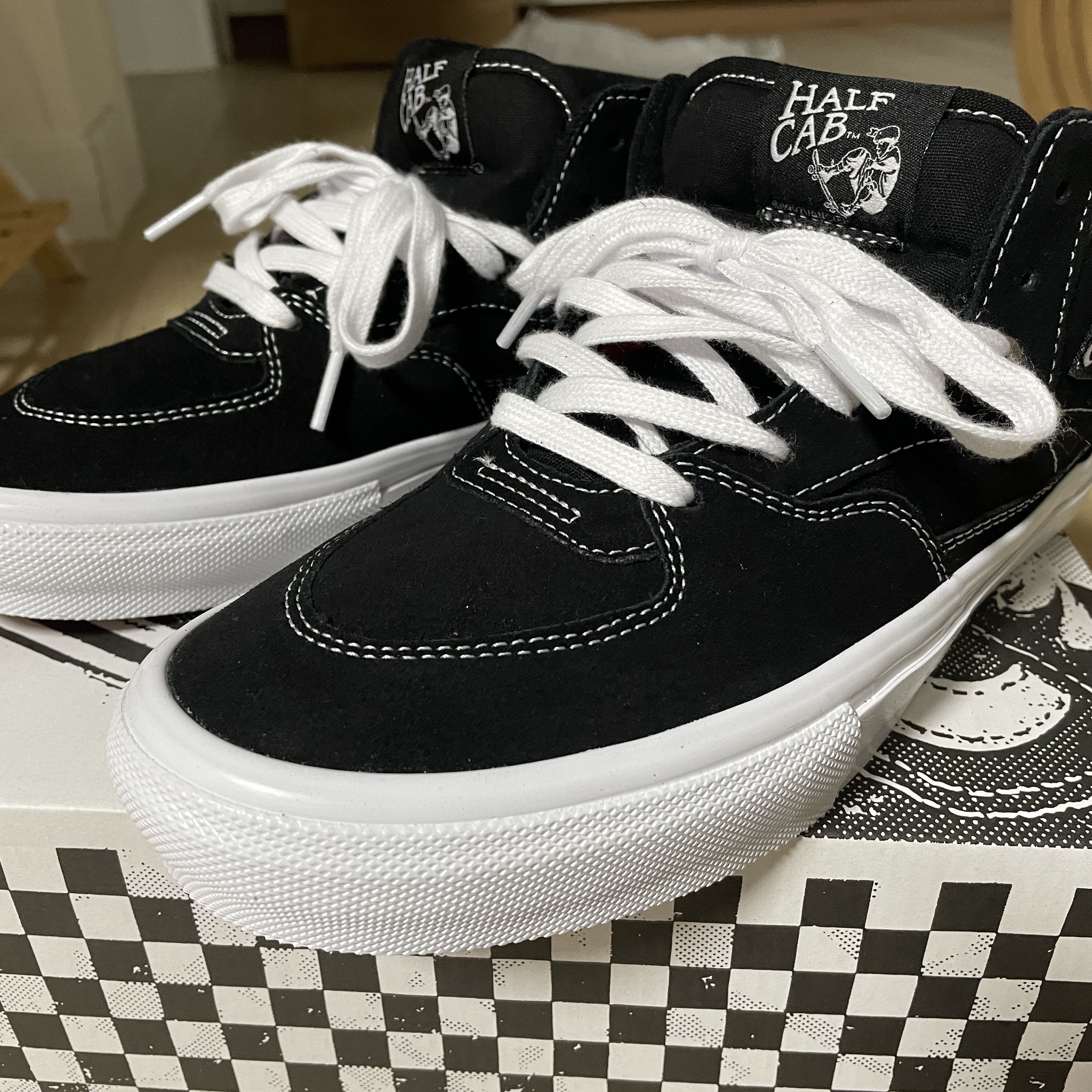 Vans Half Cab 33 DX Anaheim Factory OG Black 착용 스타일 - 1