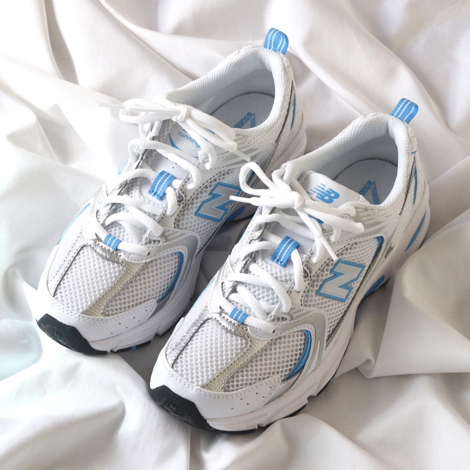 New Balance 530 Sky Blue 착용 스타일 - 1