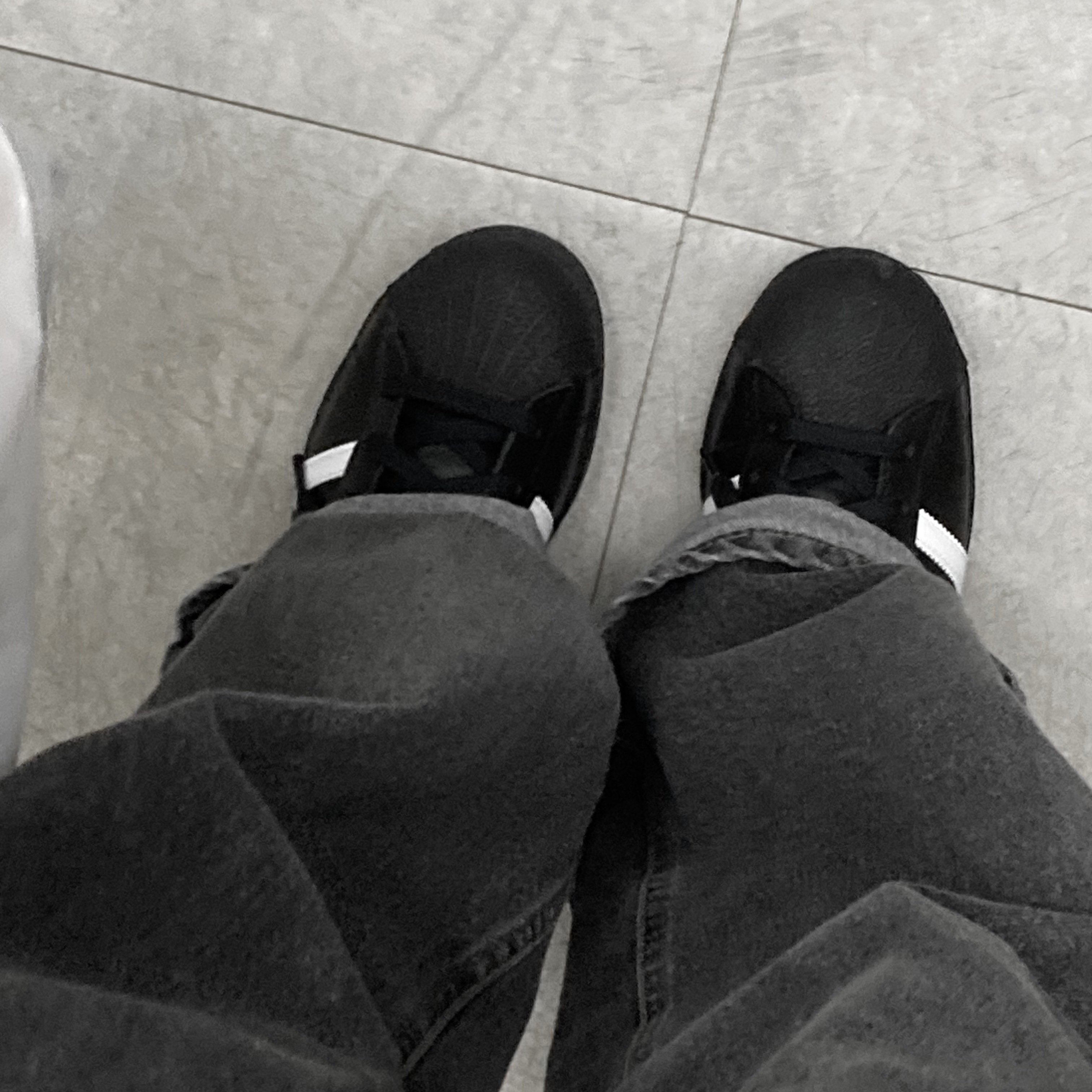 (J) Adidas Superstar Black White 착용 스타일 - 2