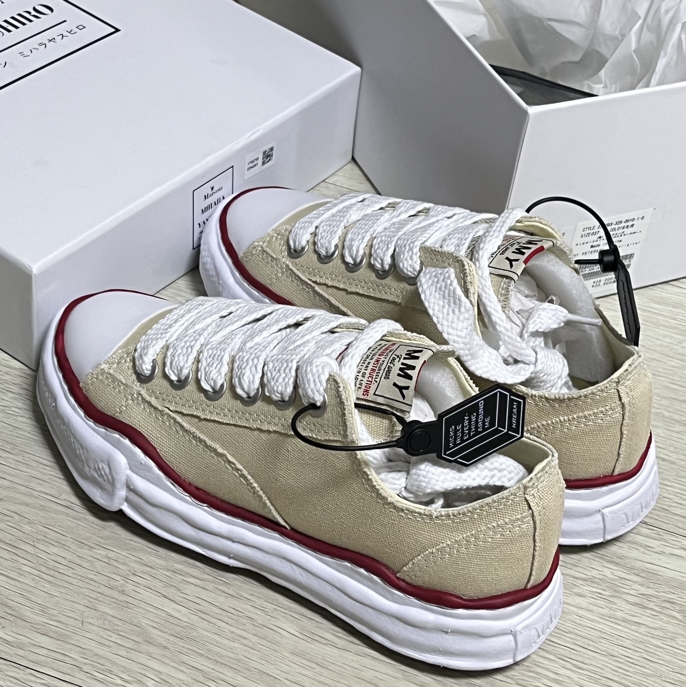 Maison Mihara Yasuhiro Peterson OG Sole Canvas Low-top Sneakers Natural 착용 스타일