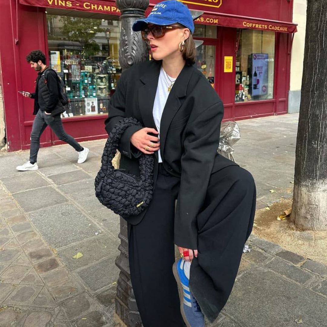 Zara x Ader Error Striped Oversize Blazer Grey, COS Quilted Oversized Shoulder Bag Black 착용 스타일 - 3