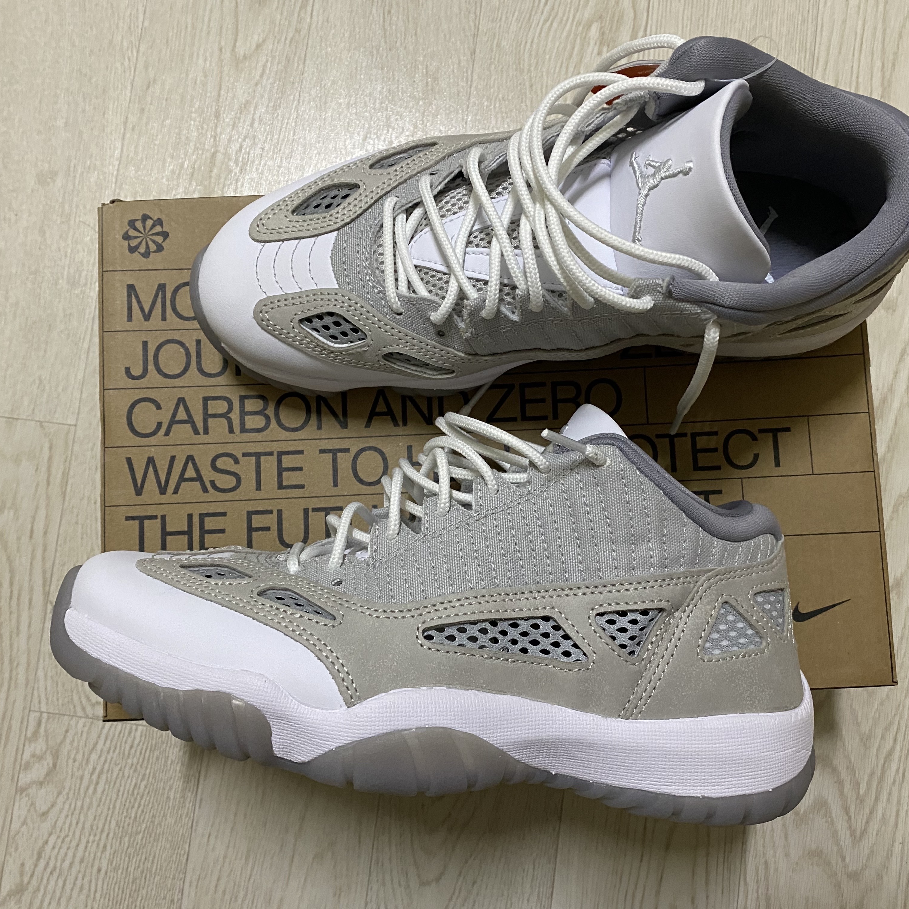 Jordan 11 Retro Low IE Light Orewood Brown 착용 스타일 - 1