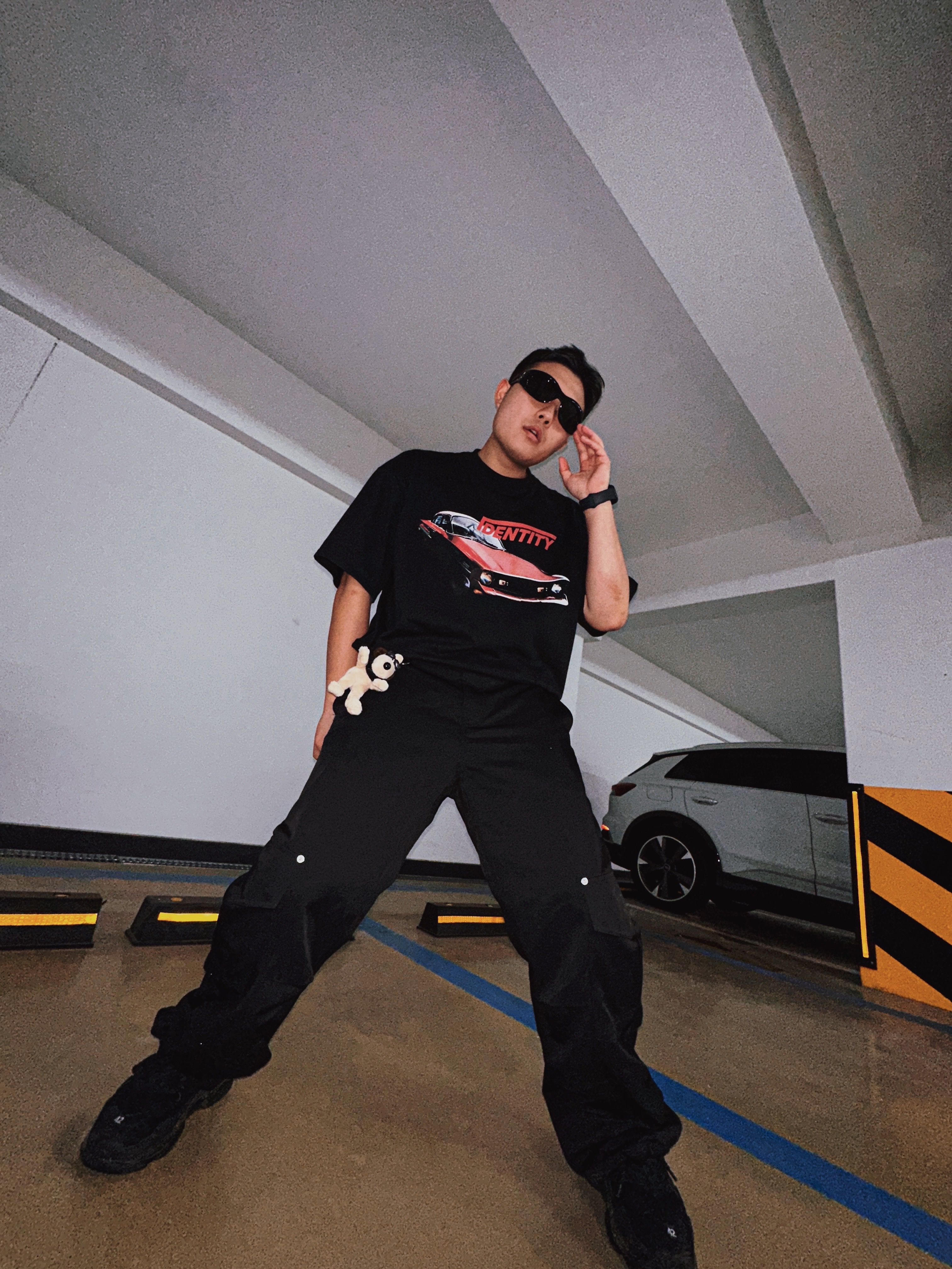 Gentle Monster x Maison Margiela MM002 Black Black 착용 스타일