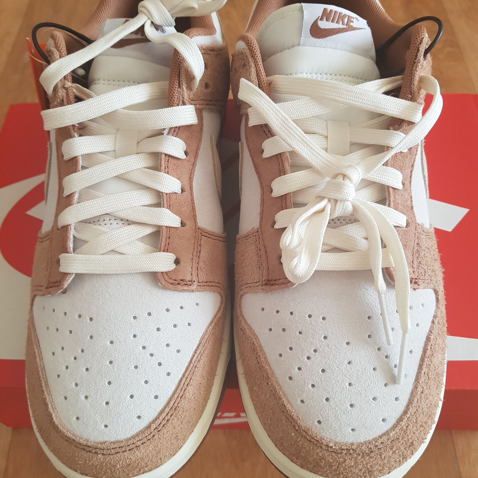 Nike Dunk Low Pro Premium Medium Curry 착용 스타일 - 1