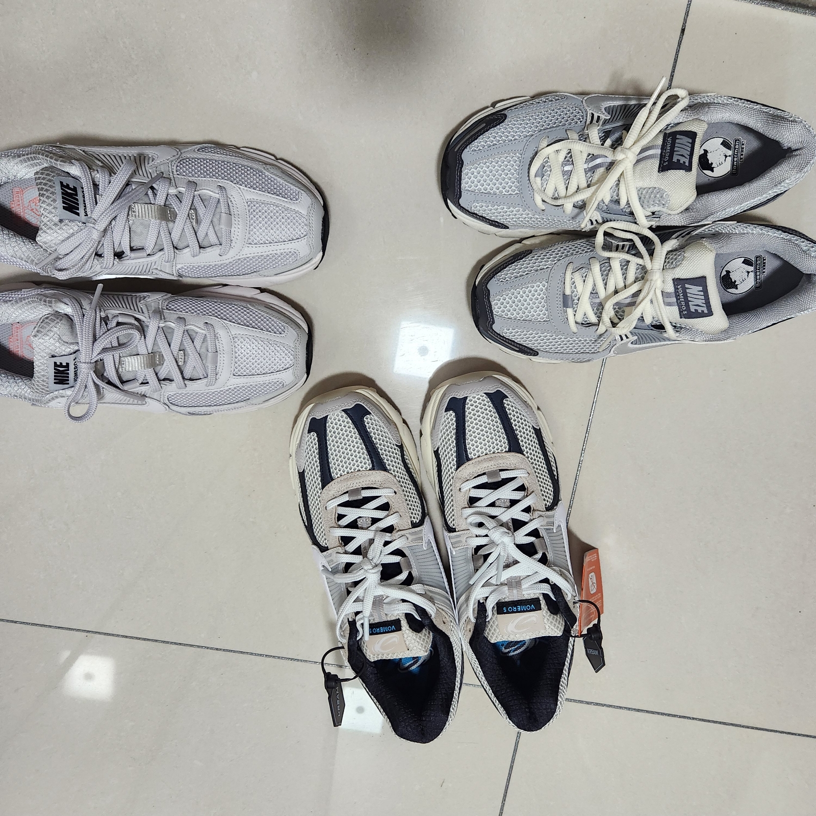 Nike Zoom Vomero 5 Light Bone and Black, Nike Zoom Vomero 5 SP Vast Grey 2023 착용 스타일 - 1