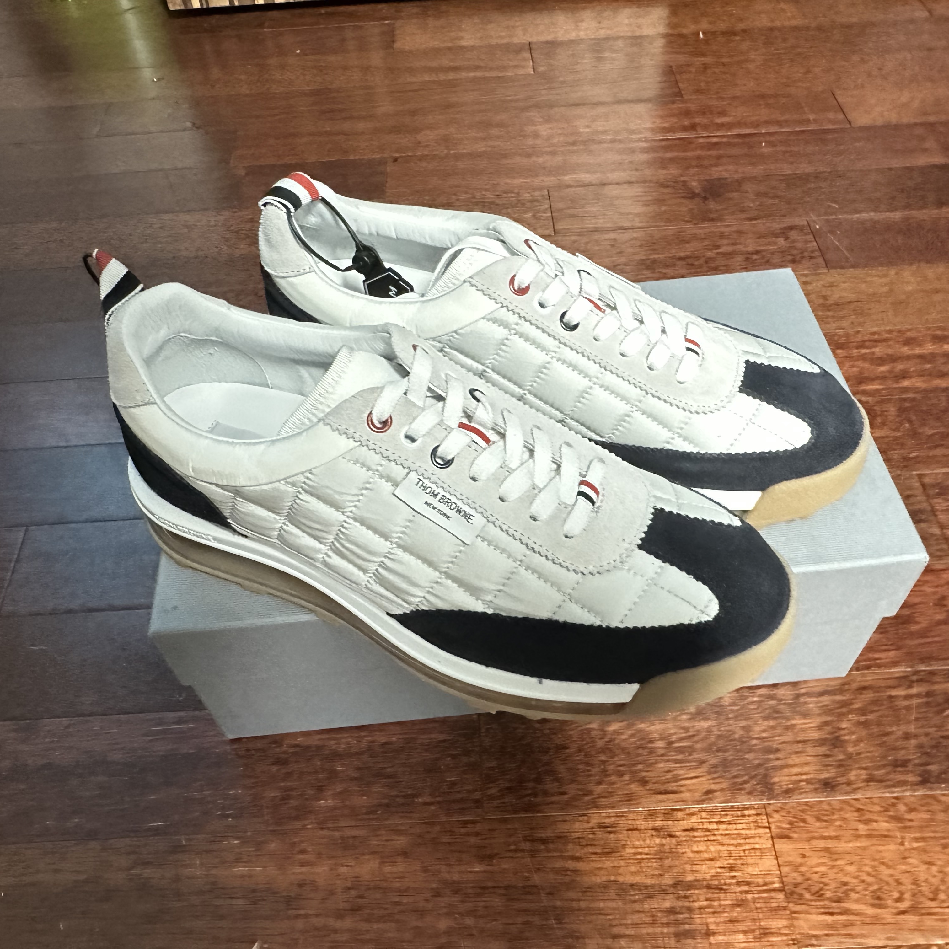 Thom Browne Nylon Tech Gabardine Clear Sole Tech Runner White 착용 스타일