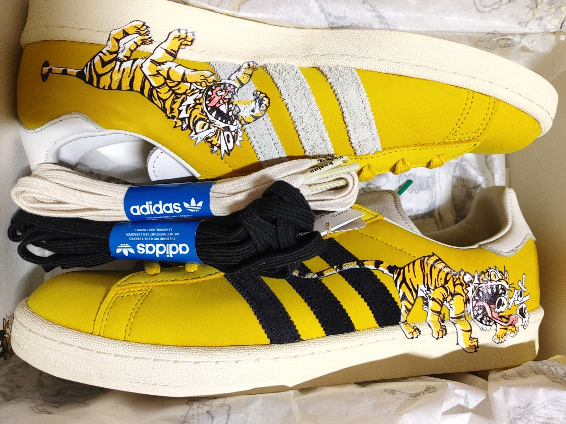 Adidas x Kasina x Kim Jung Gi Campus Hazy Yellow 착용 스타일 - 1