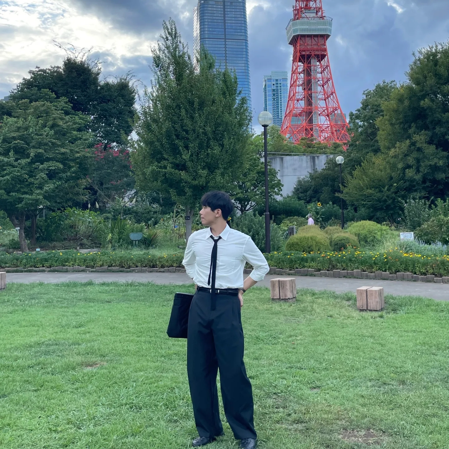 Porter Tanker Short Helmet Bag Black 착용 스타일 - 3