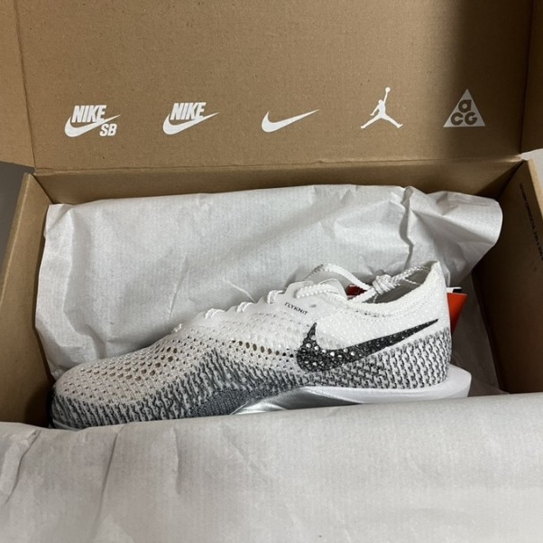 Nike ZoomX Vaporfly Next% 3 White Grey 착용 스타일