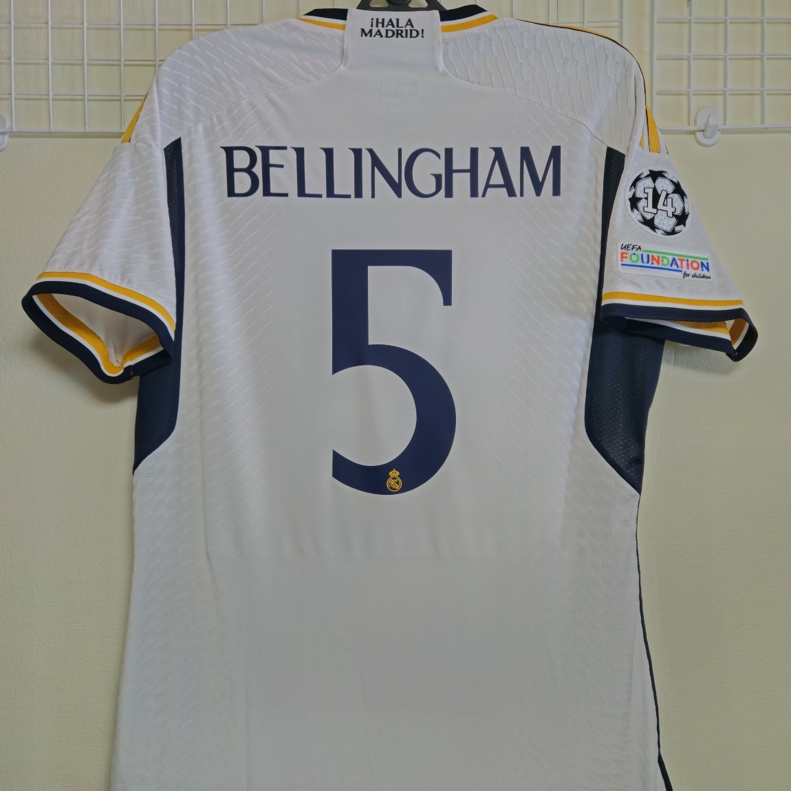 Adidas Real Madrid 2023/24 Home Jersey White - KR Sizing (Non Marking Ver.) 착용 스타일 - 2