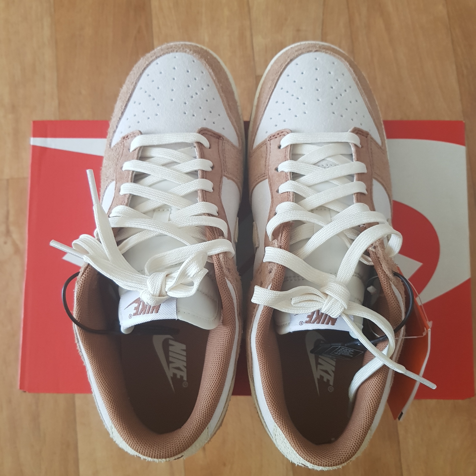 Nike Dunk Low Pro Premium Medium Curry 착용 스타일 - 3