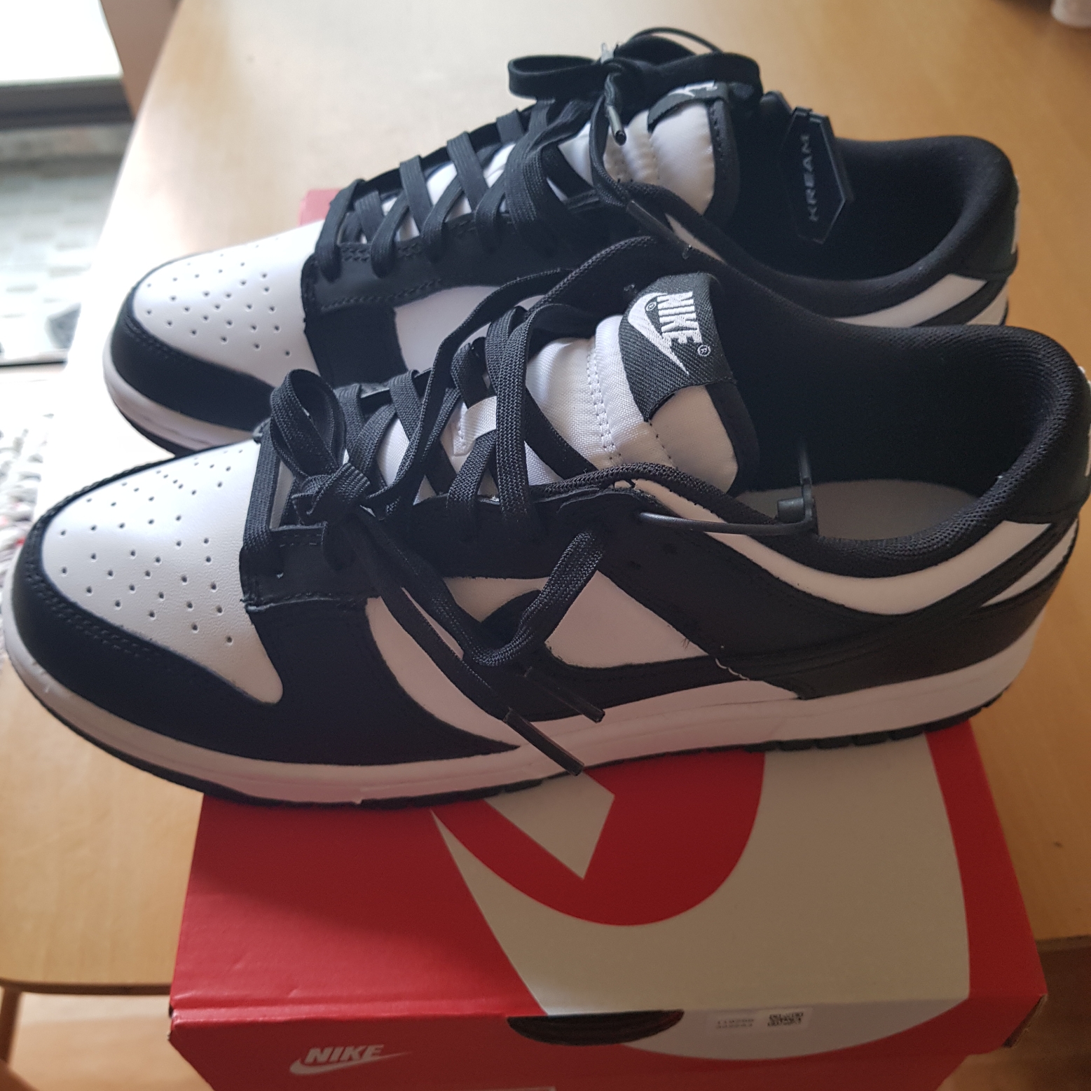 Nike Dunk Low Retro Black 착용 스타일 - 2