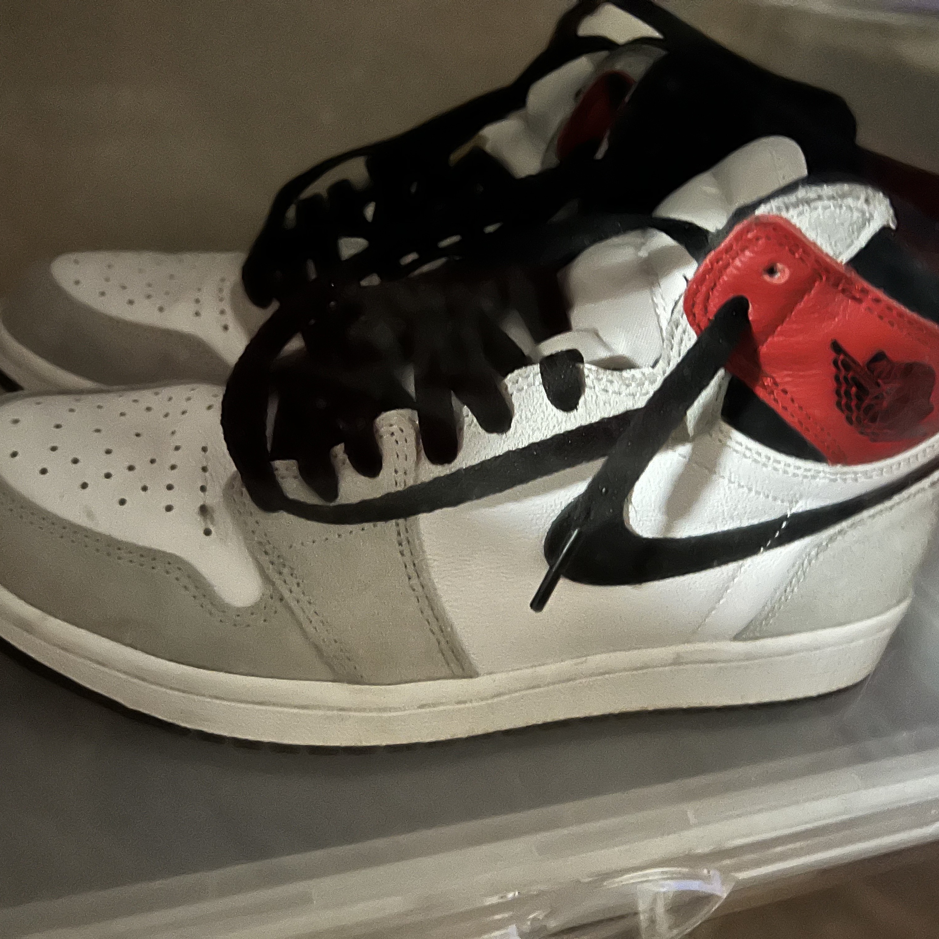 Jordan 1 Retro High OG Light Smoke Grey 착용 스타일
