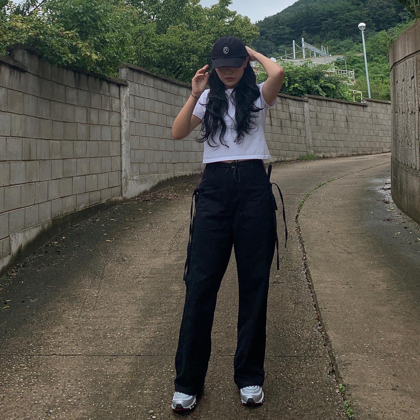 (W) Nike Air Max 97 OG Silver Bullet 2022 착용 스타일 - 3