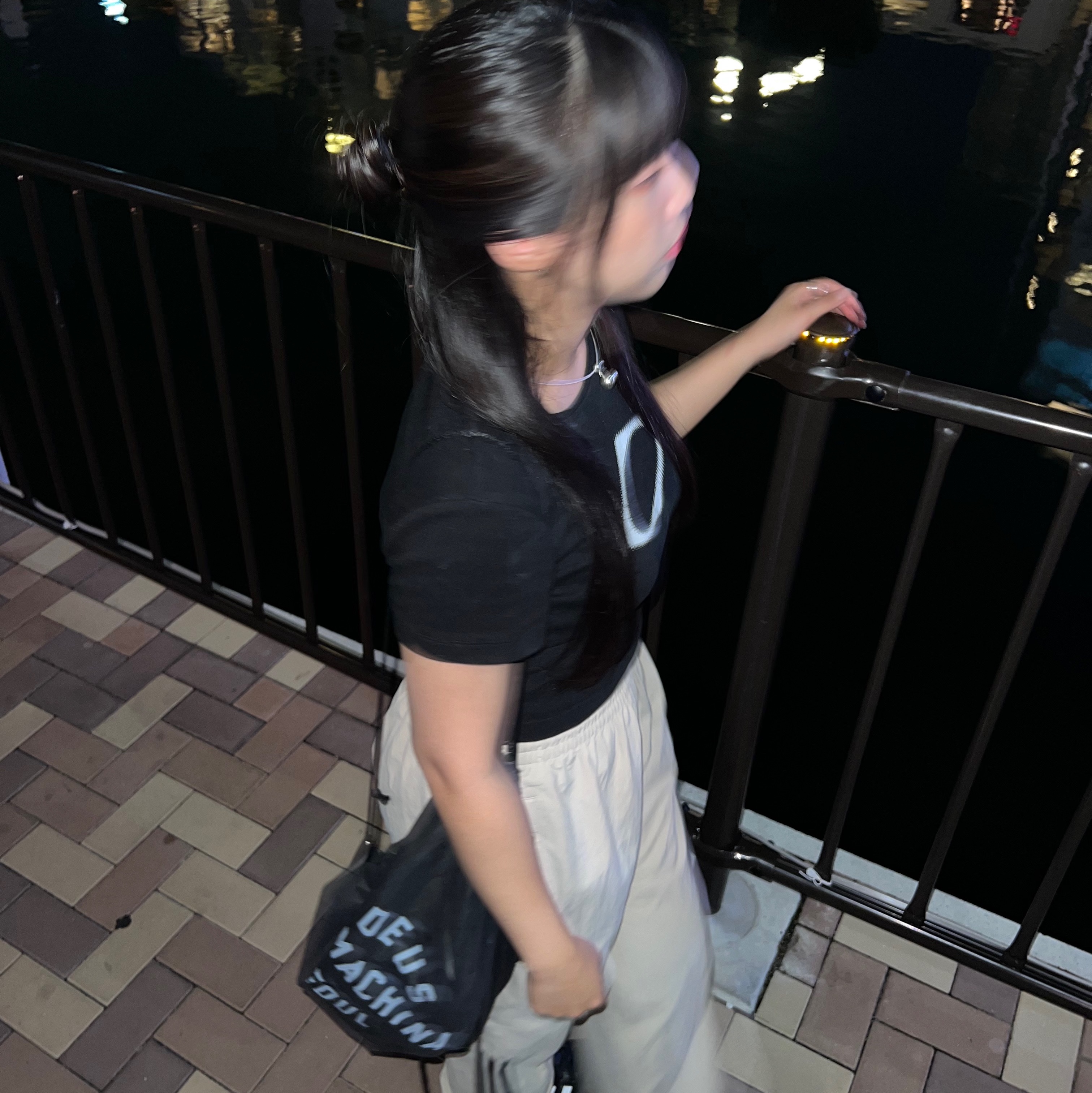 (W) Mischief Rhombus Blur T-Shirt Mini Black, Adidas Superstar Core Black White 착용 스타일 - 1