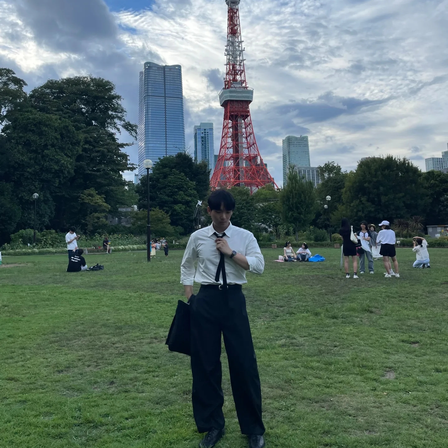 Porter Tanker Short Helmet Bag Black 착용 스타일 - 4