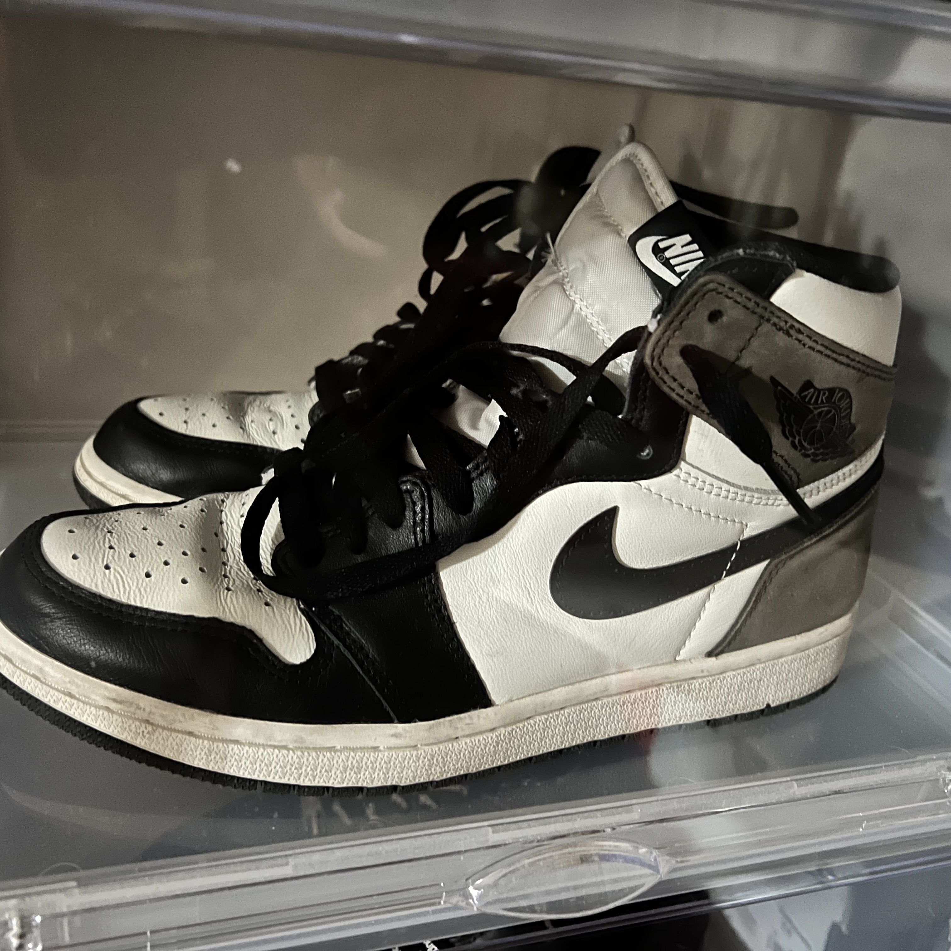 Jordan 1 Retro High OG Black Mocha 착용 스타일
