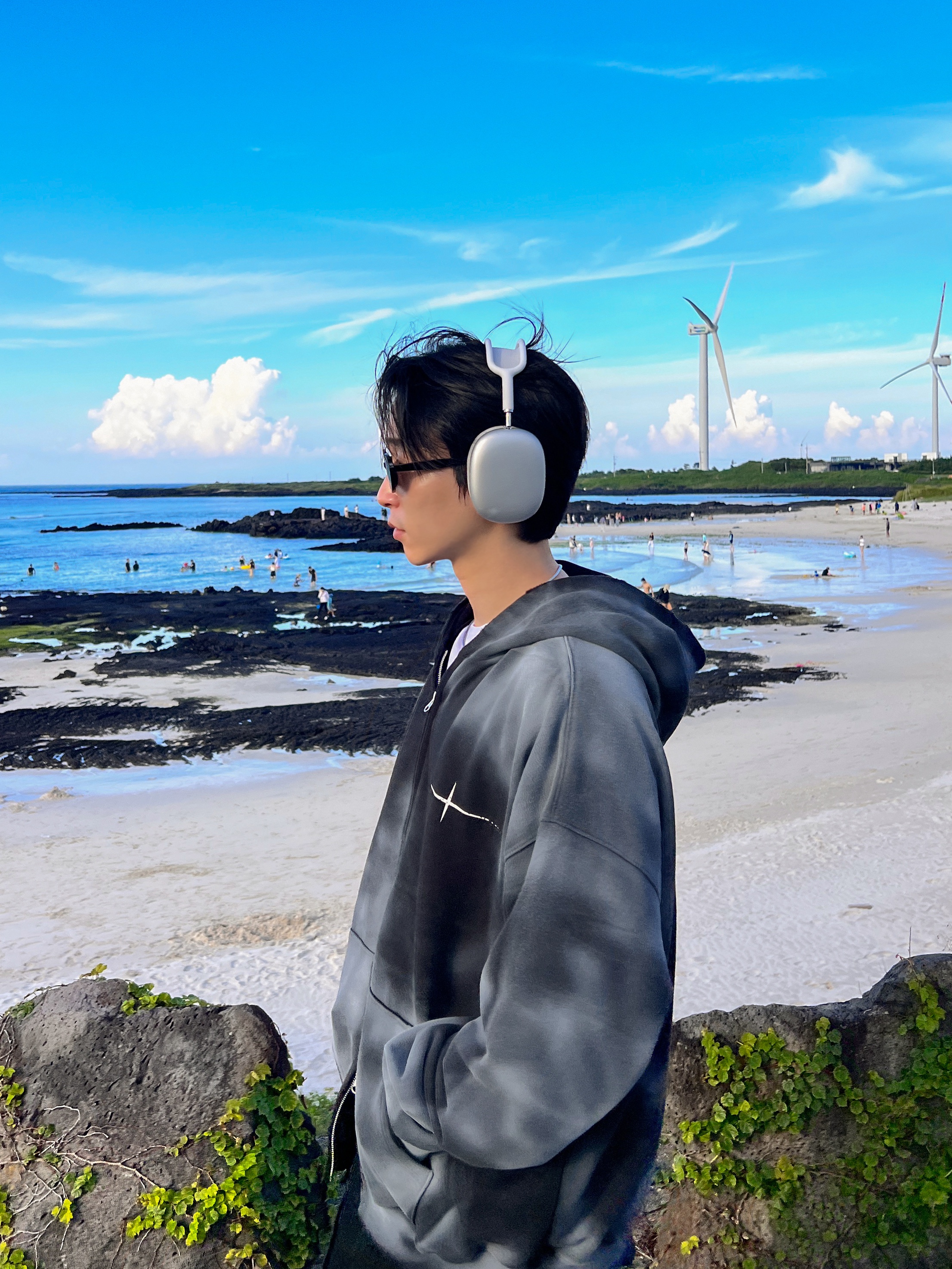 Apple AirPods Max Lightning Silver (Korean Ver.), Asics Jog 100 S Steel Grey - 2E Wide 착용 스타일 - 2