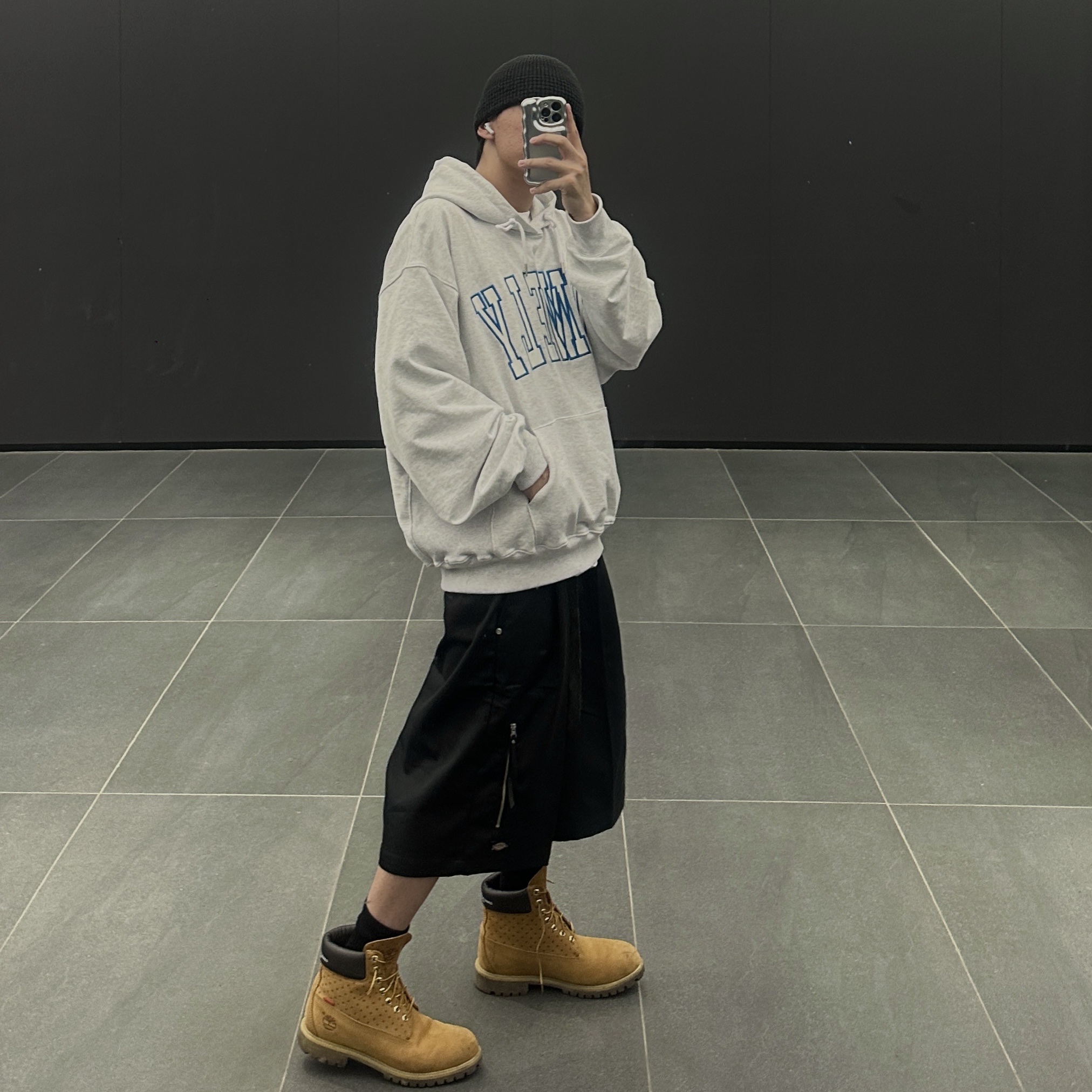 Timberland x Comme des Garcons Shirt x Supreme 6 Inch Boot Wheat - Medium, Human Made Military Card Case Black 착용 스타일 - 3