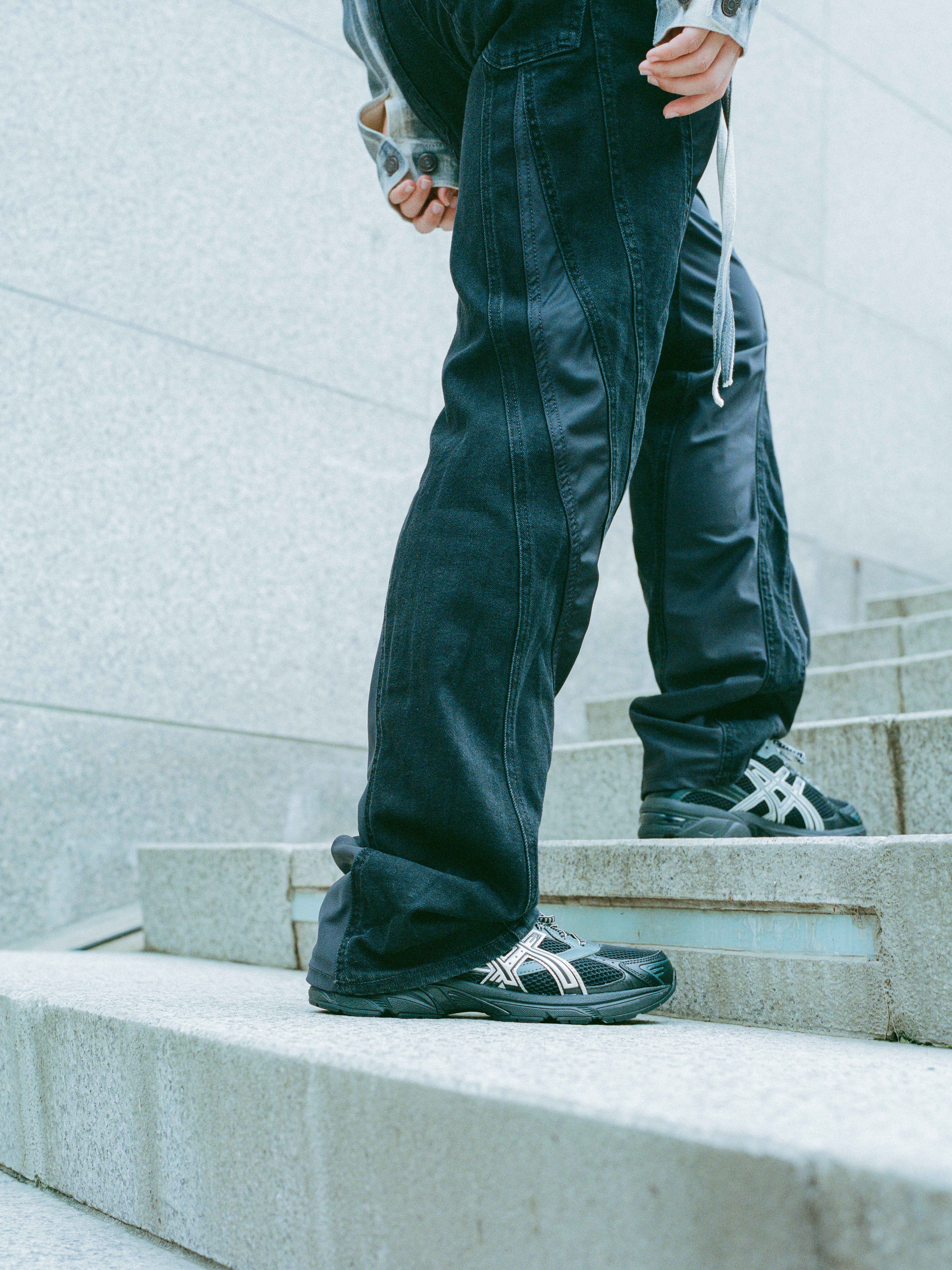 Asics Gel-1130 Black Glacier Grey - Folder Exclusive 착용 스타일 - 3