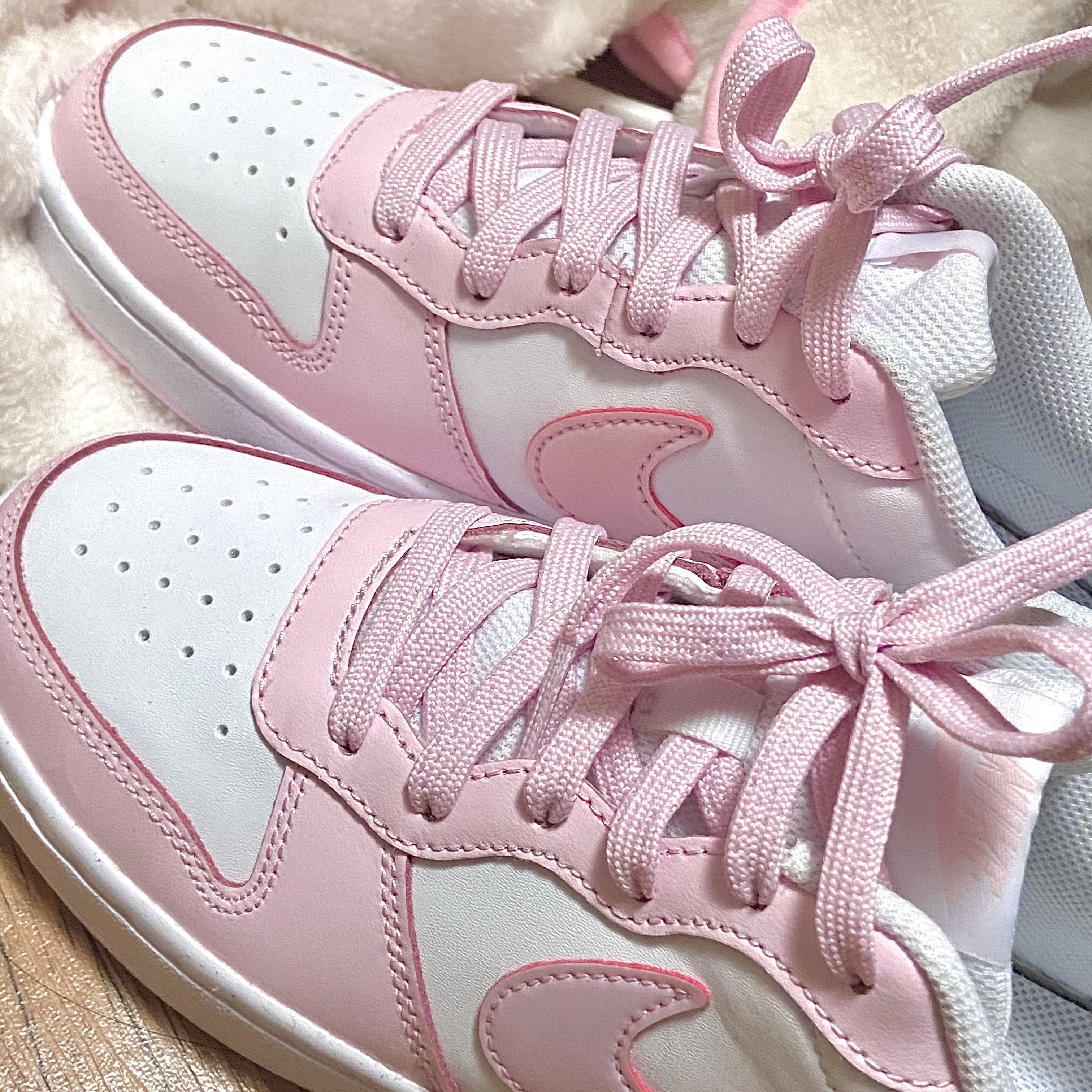 (GS) Nike Court Borough 2 SE White Pink Foam 착용 스타일