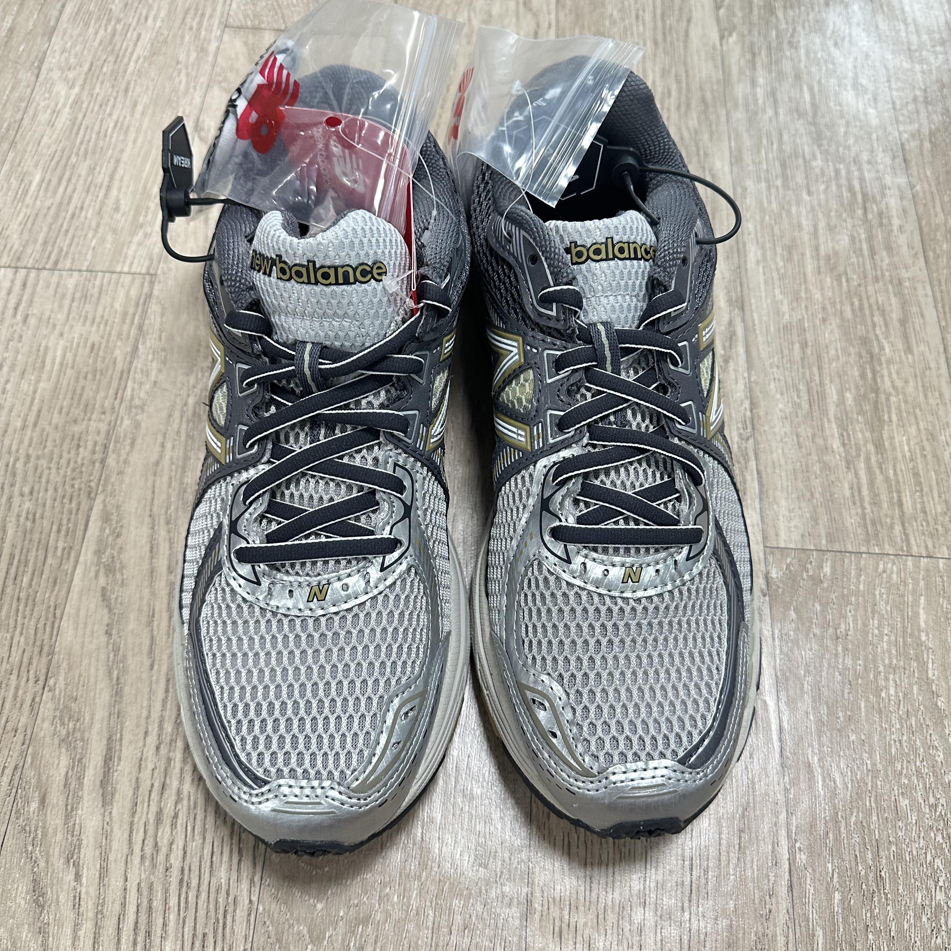 New Balance 860v2 Earth 착용 스타일 - 2