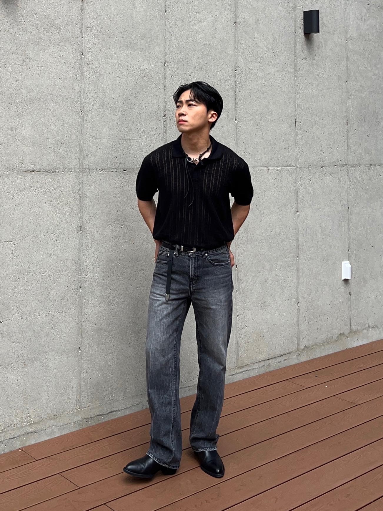Our Legacy Ladon Leather Keychain Black 착용 스타일