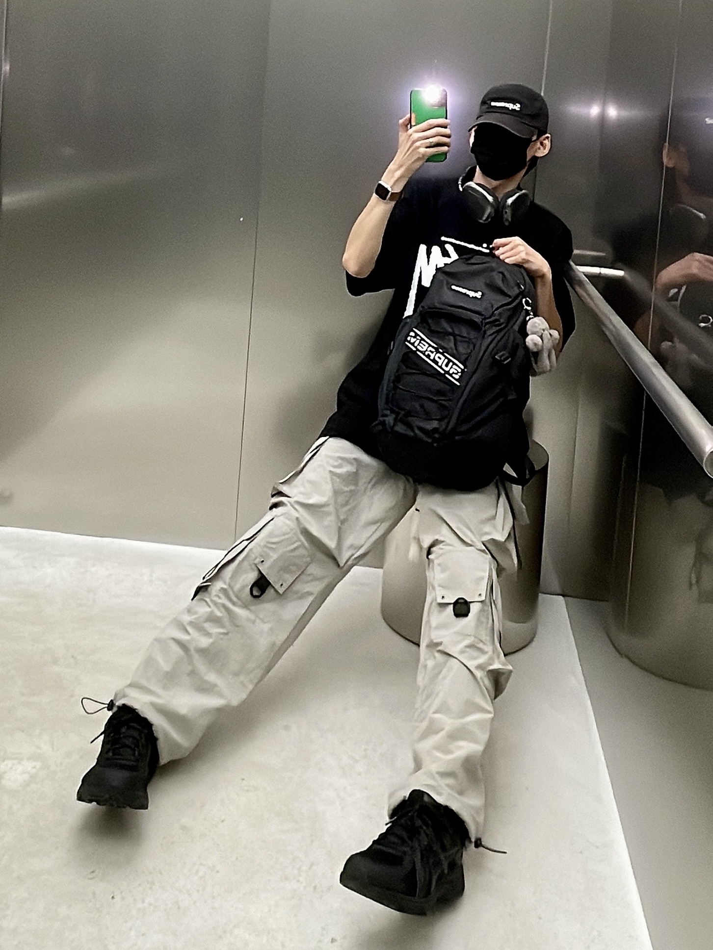 Asics Jog 100 T Black - 4E Extra Wide, Stussy DSM World Tour T-Shirt Black 착용 스타일 - 3