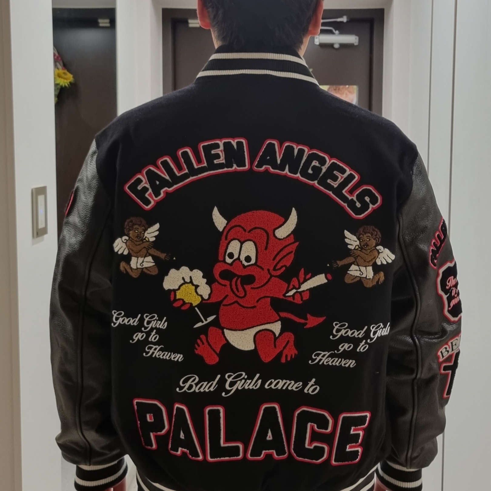 激安本物 Palace palace varsity fallen angels is L- JACKET varsity ...