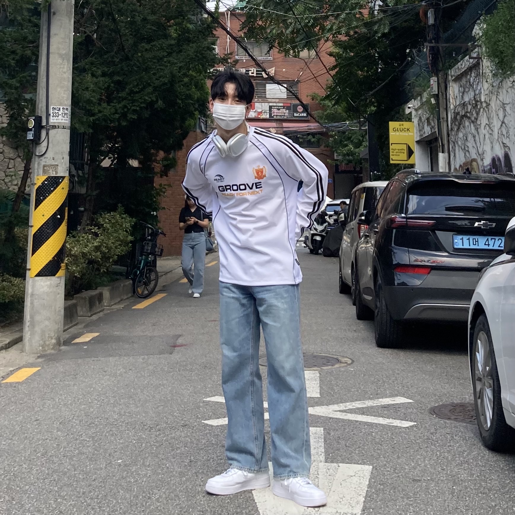 Apple AirPods Max Lightning Silver (Korean Ver.), Nike Air Force 1 '07 Low White 착용 스타일 - 4