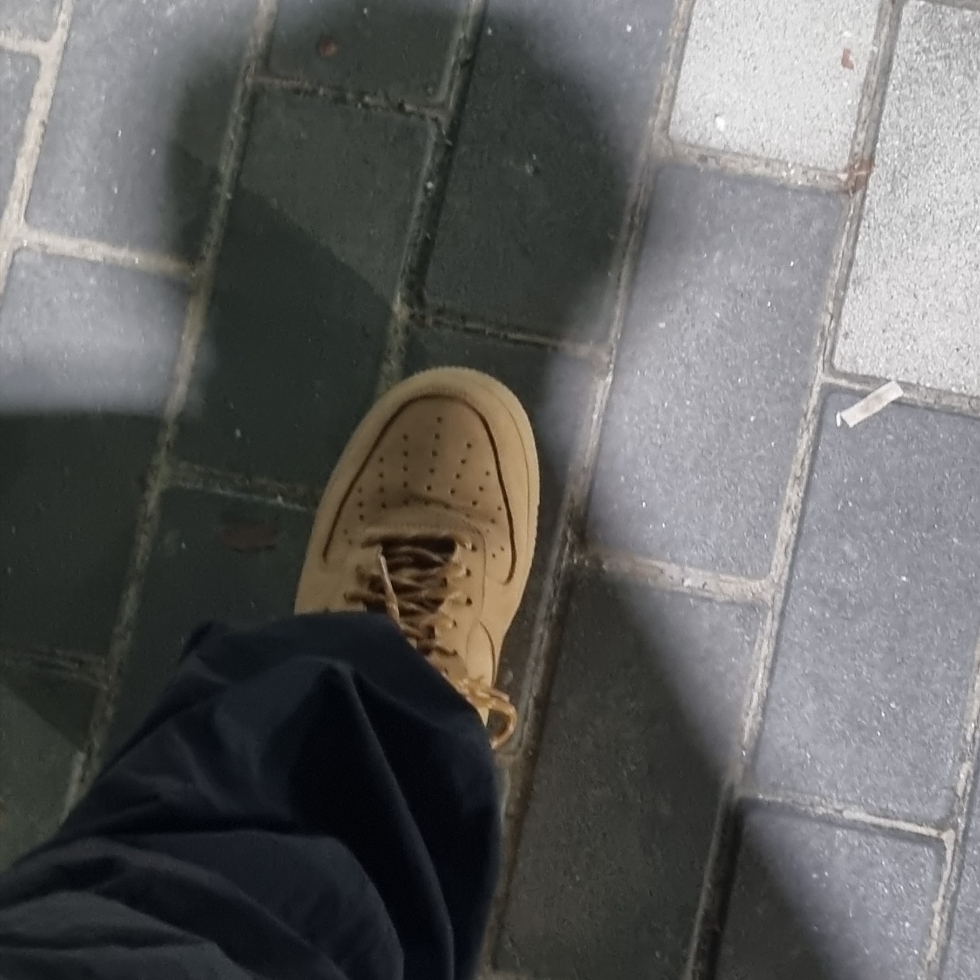 Nike Air Force 1 '07 WB Flax 착용 스타일