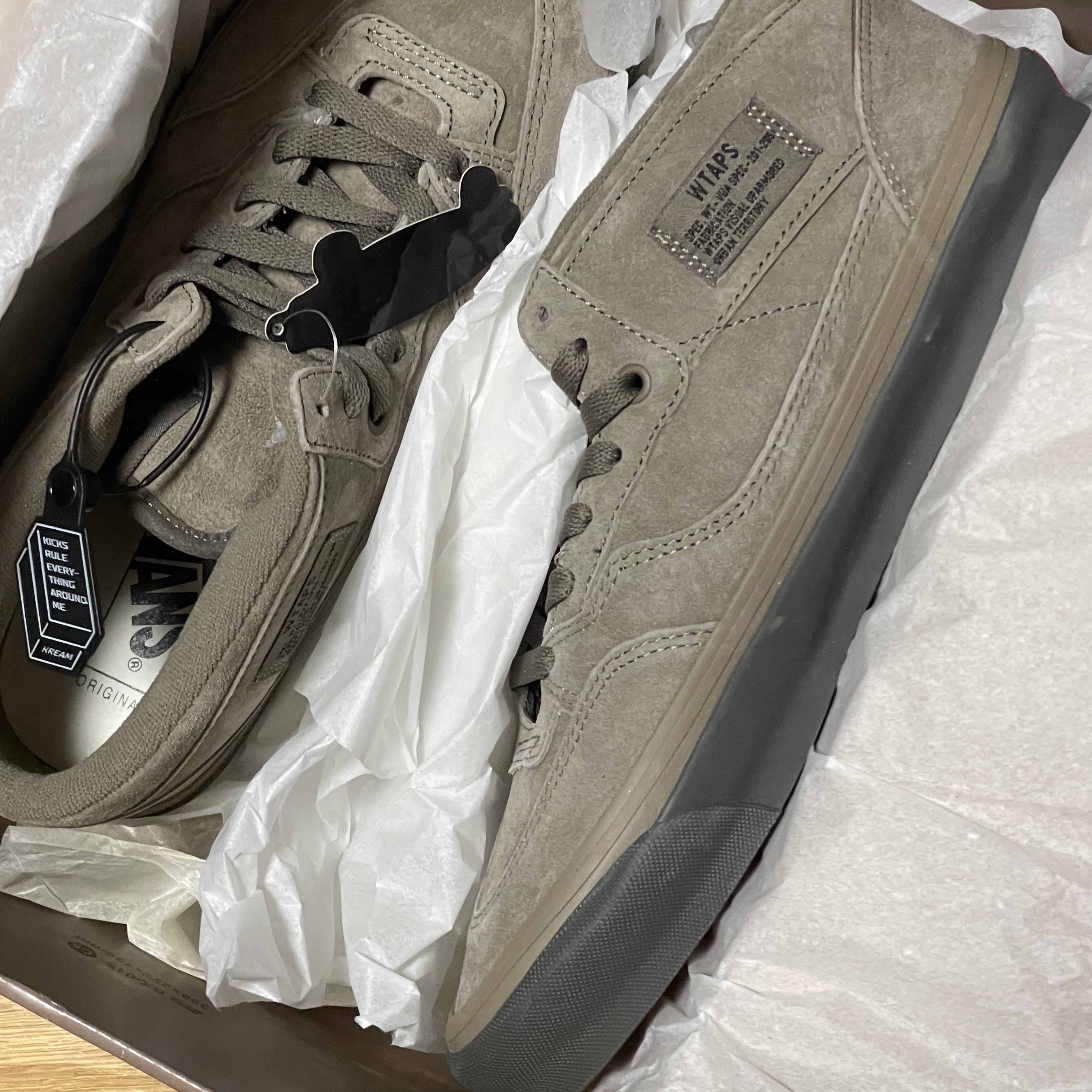 Vans Vault x WTAPS OG Half Cab LX Coyote 착용 스타일 - 1