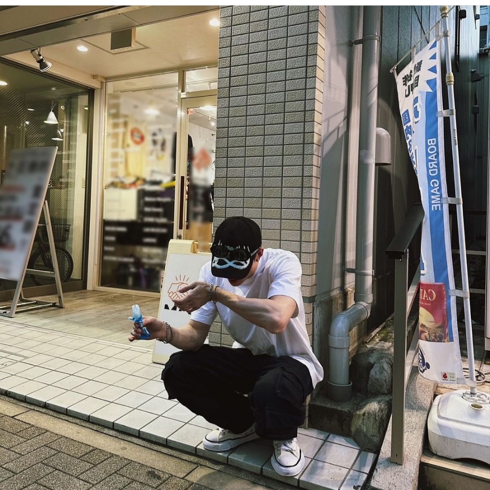 Maison Mihara Yasuhiro Peterson OG Sole Canvas Low Sneakers White 착용 스타일 - 1