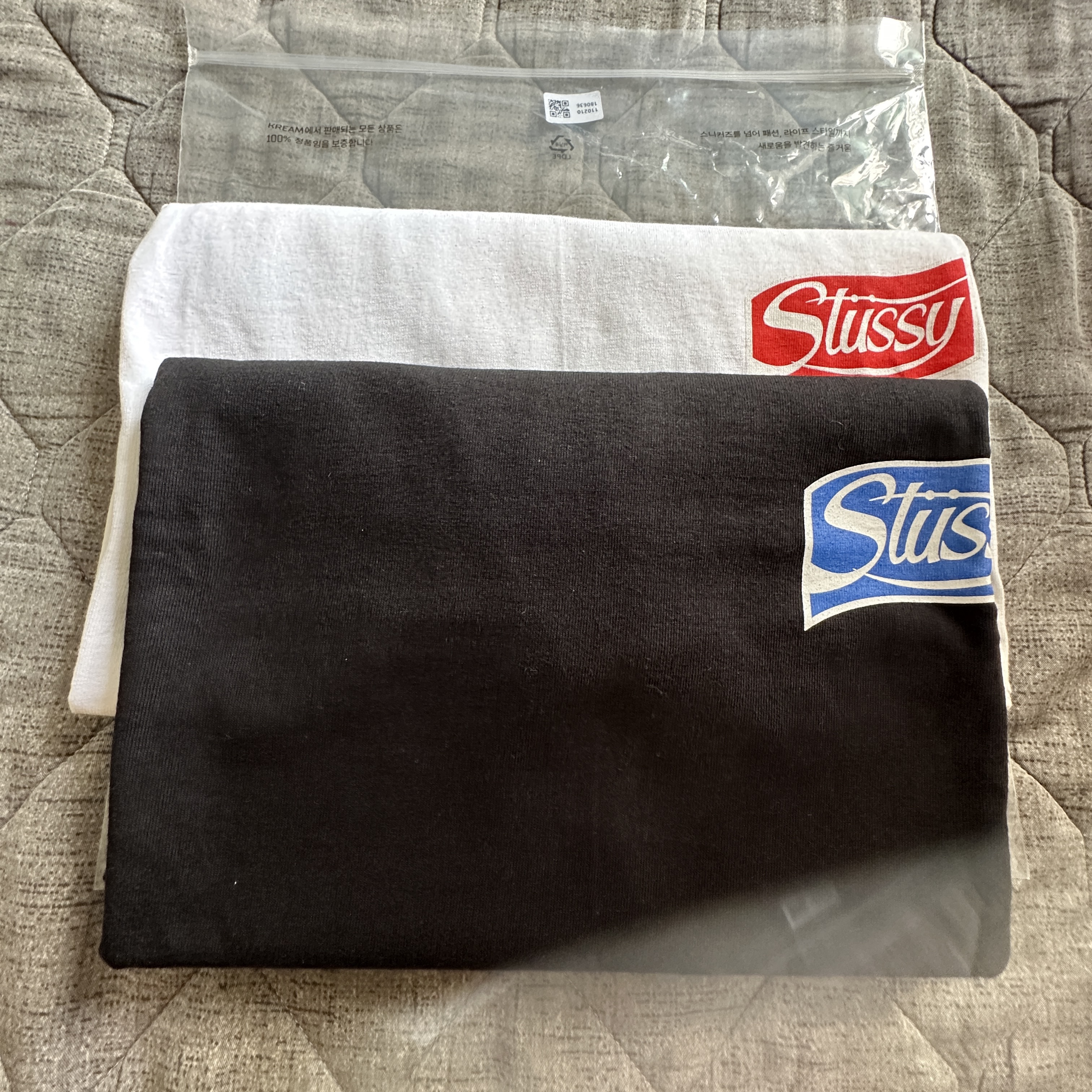 Stussy Soda Can T-Shirt White, Stussy Soda Can T-Shirt Black 착용 스타일 - 2