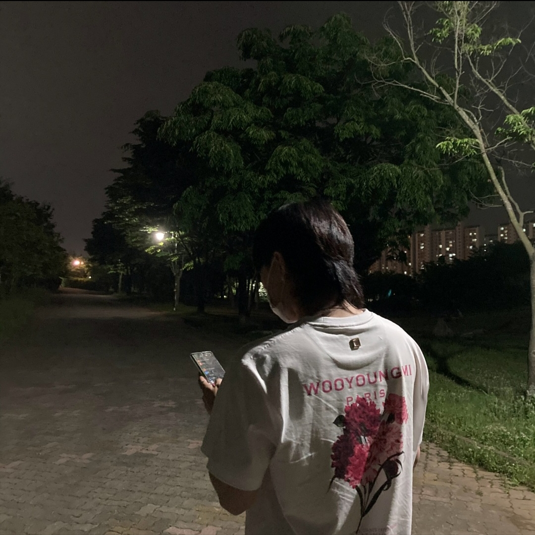 Wooyoungmi Flower Print Back Logo T-Shirt White Pink - 21SS 착용 스타일