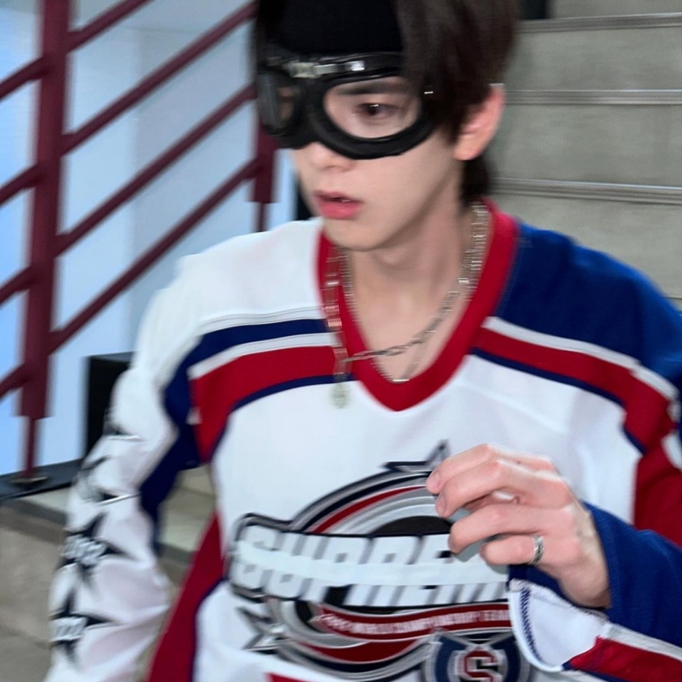 Supreme x CCM All Stars Hockey Jersey White - 22FW, Supreme Hanes Boxer Briefs White (4 Pack) 착용 스타일 - 2