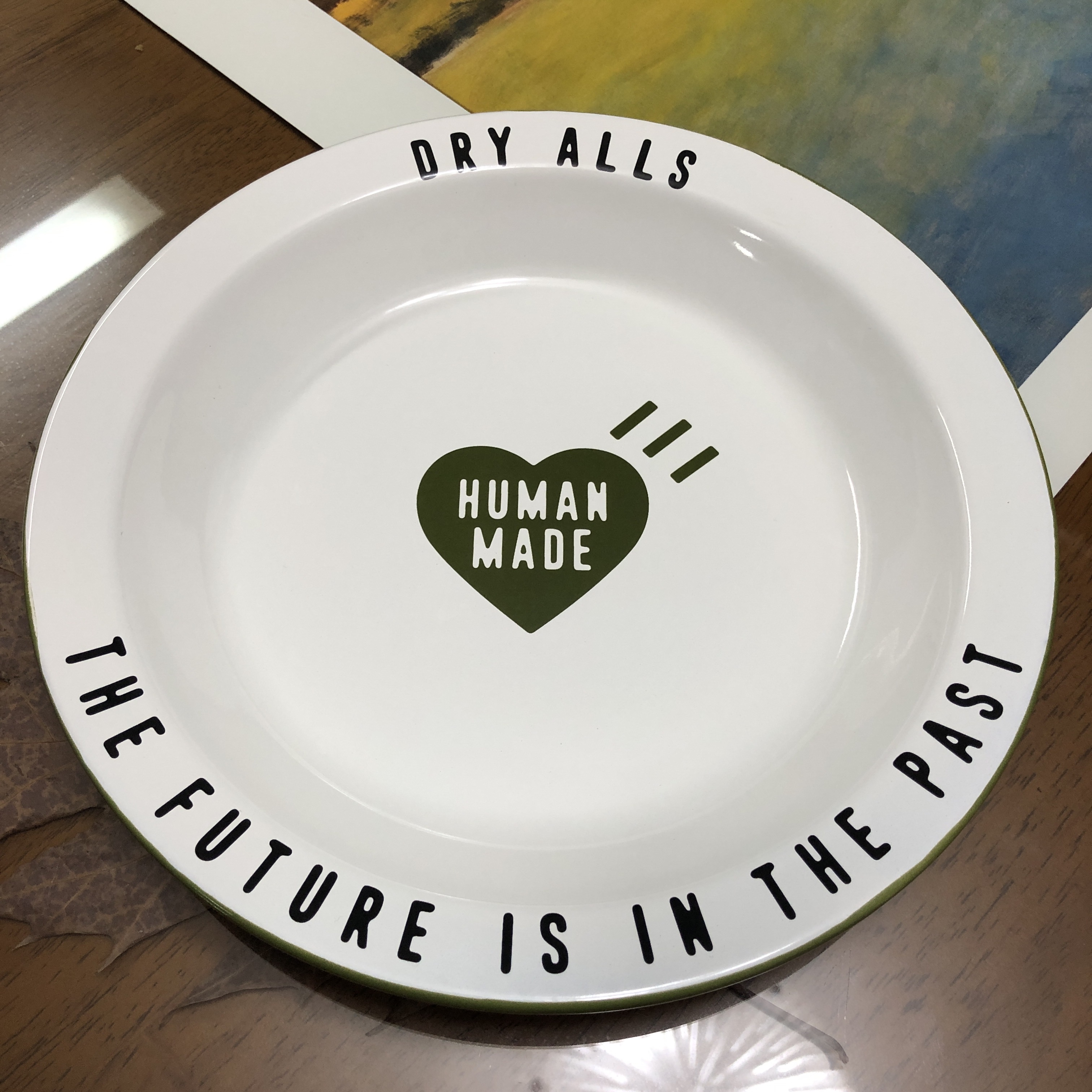 Human Made Enamel Plate 230mm Olive Drab 착용 스타일