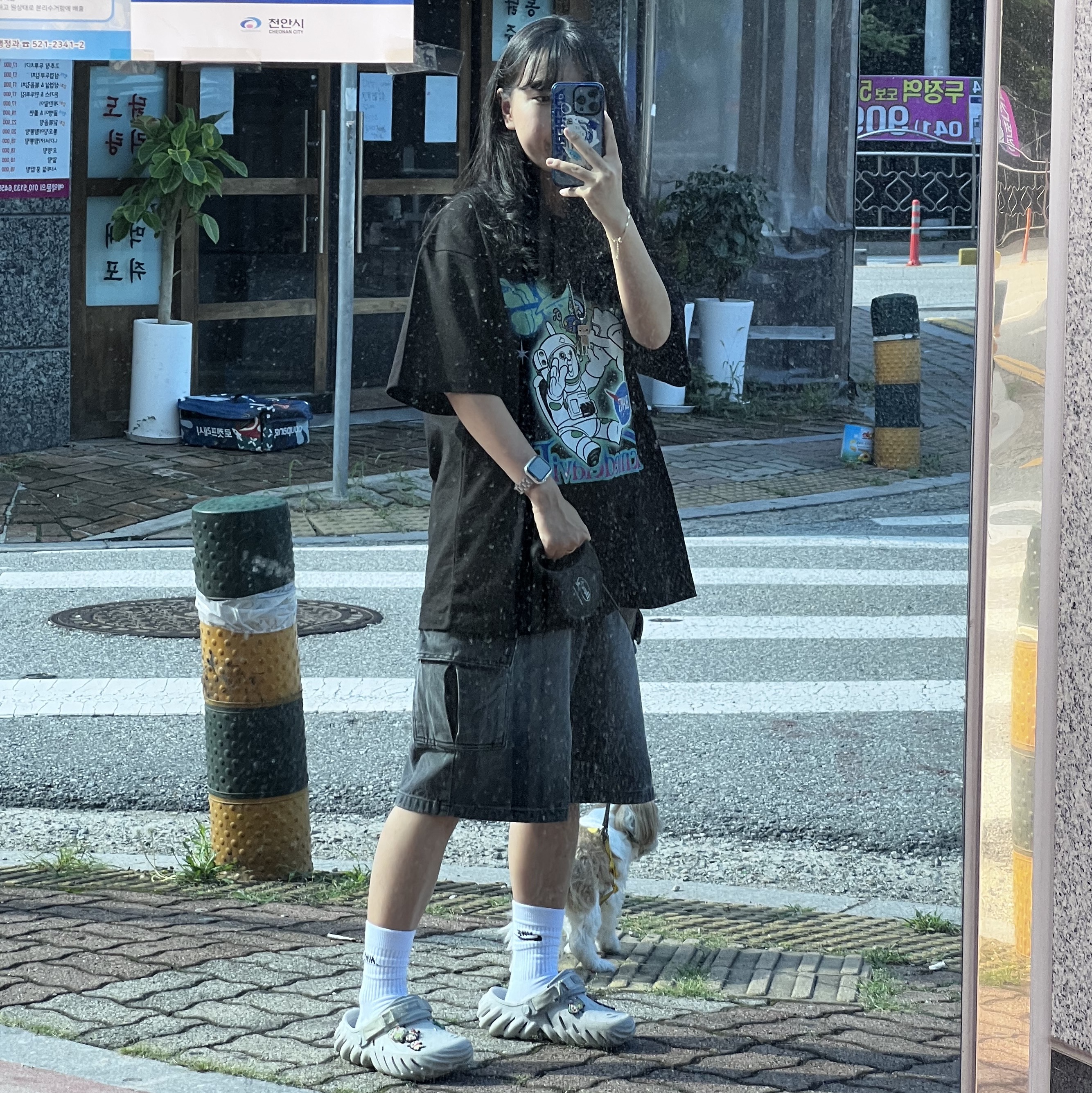 Bbangbbang x Acme De La Via Universe T-Shirt Black 착용 스타일