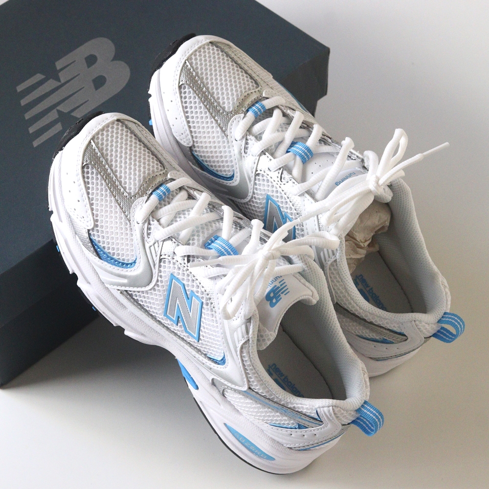 New Balance 530 Sky Blue 착용 스타일 - 2