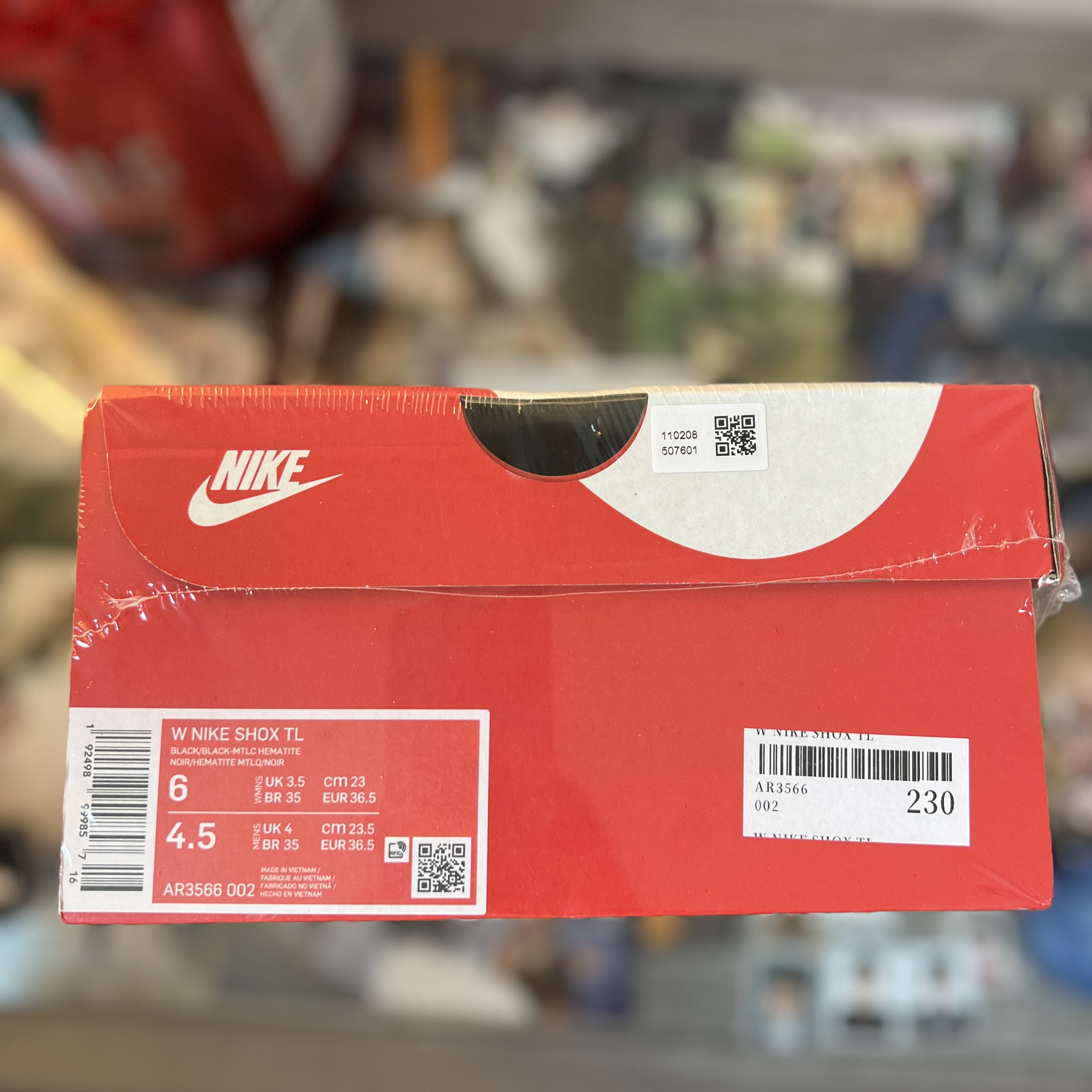 (W) Nike Shox TL Black and Max Orange 착용 스타일 - 3